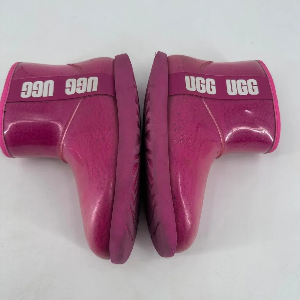 UGG style rain